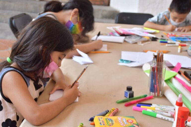 Presenta IVEC talleres de ciencia y arte para niñas, niños y jóvenes en Exconvento Betlehemita este mes patrio