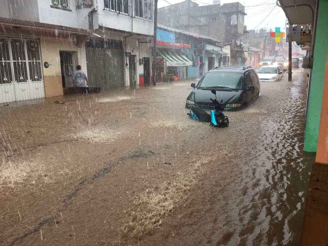 Por inundaciones, 13 municipios veracruzanos esperan declaratoria de emergencia