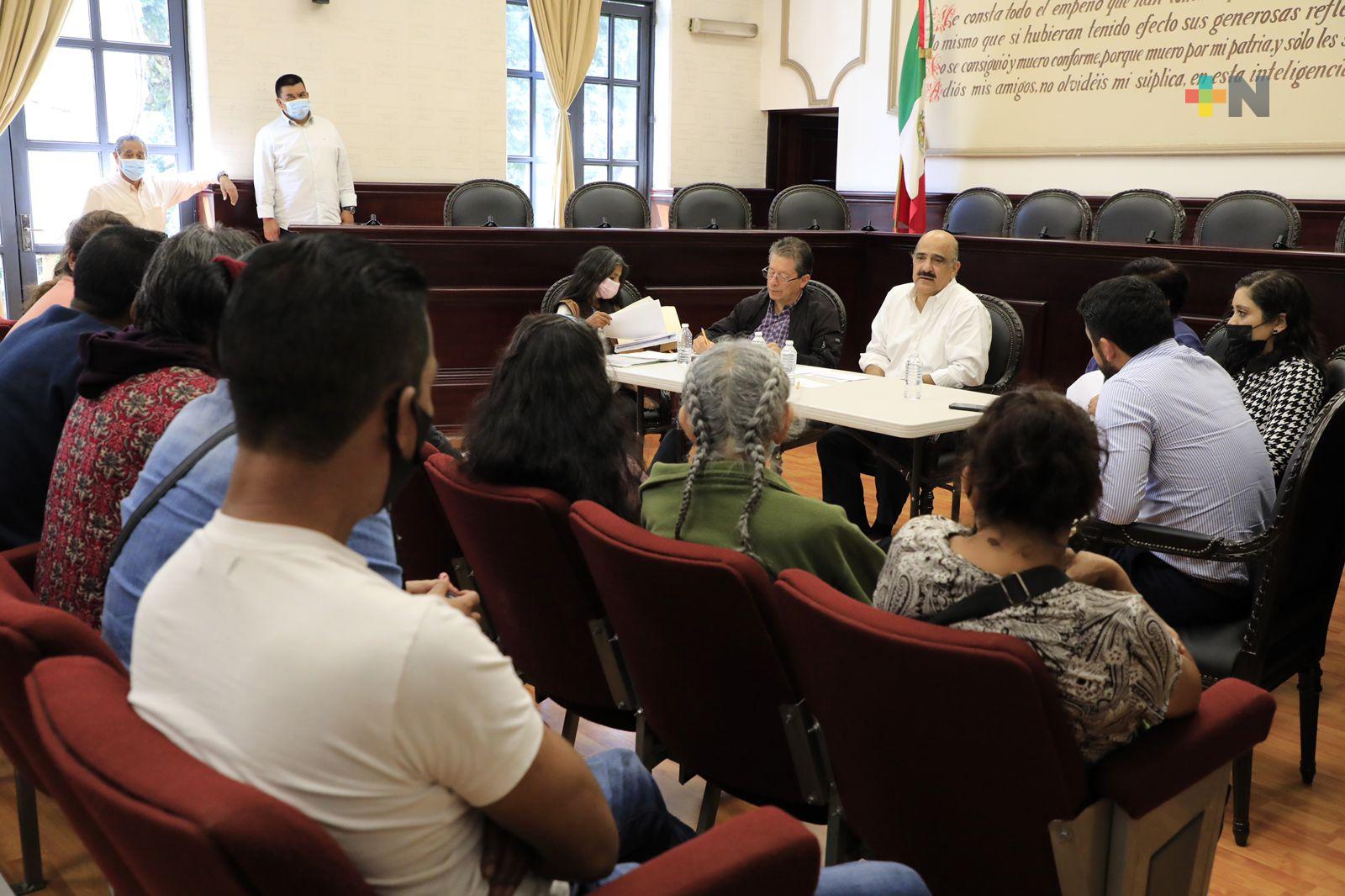 Atiende alcalde a vecinas y vecinos de Lomas del Sedeño y Predio del Moral