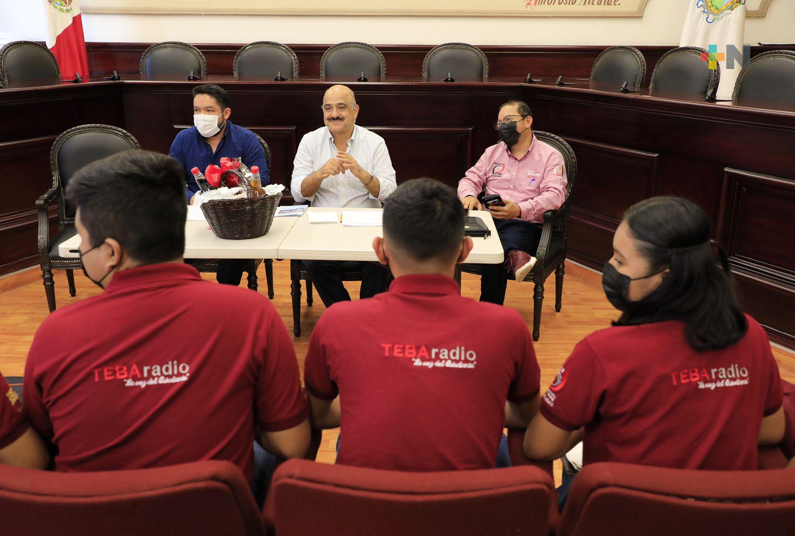 Alcalde xalapeño recibió a estudiantes de Telebachillerato Boca del Monte