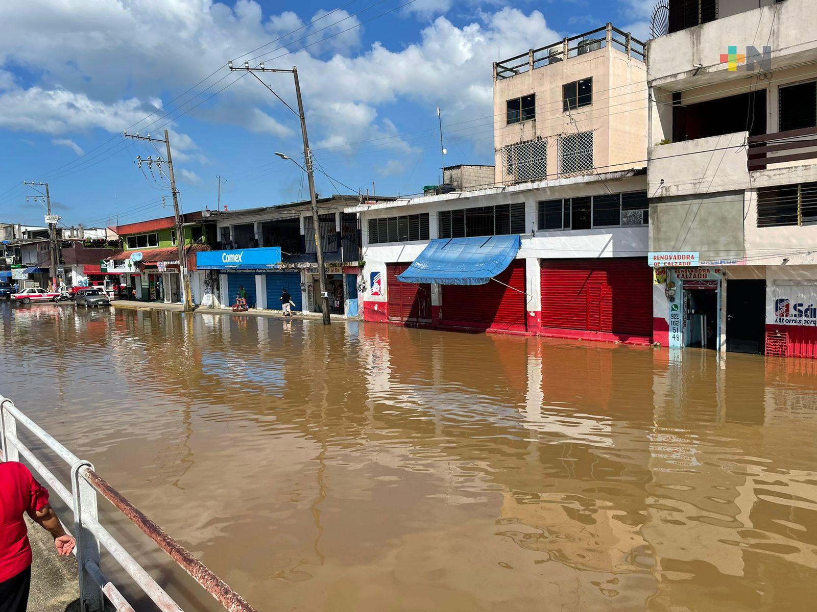 Lluvias colapsan drenajes del municipio de Minatitlán