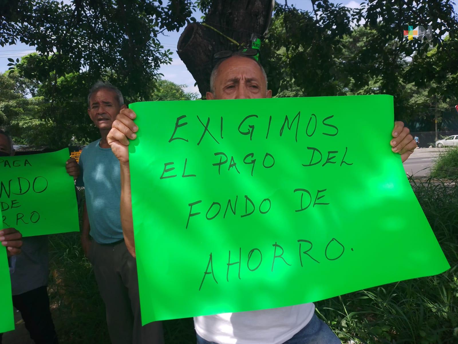 Exempleados de Tenaris Tamsa exigen pago de fondo de ahorro