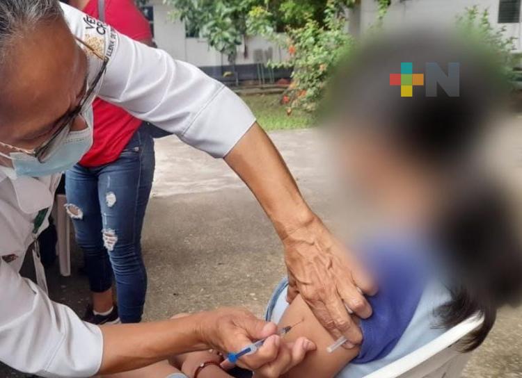 En municipios del sur de Veracruz aplican vacuna antiCovid a niños de 5 a 11 años