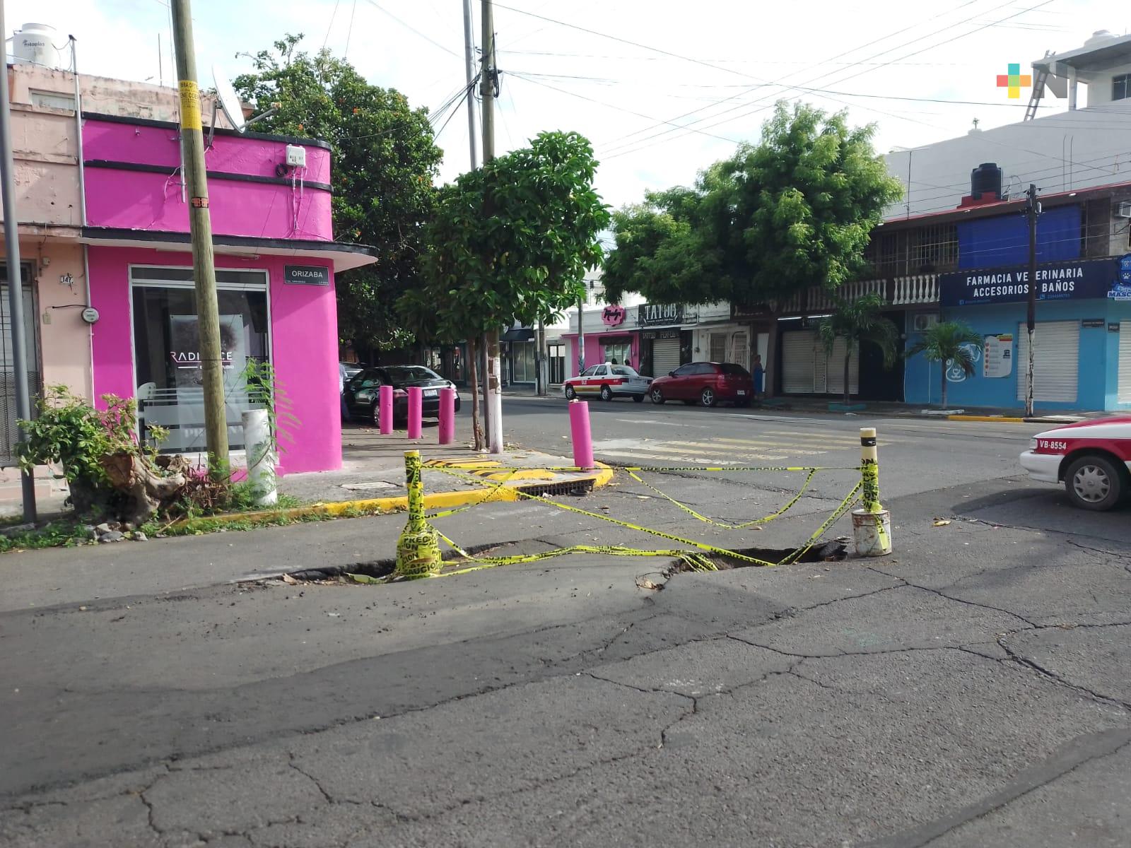 Por trabajos de Grupo MAS, bache se ha extendido en colonia Zaragoza de Veracruz