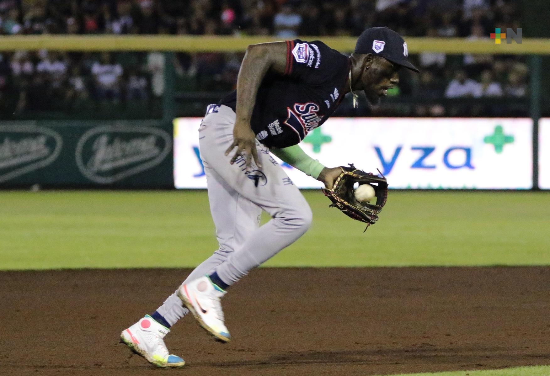 Triunfo sultán con ritmo dominicano, acarician trofeo de la Serie del Rey 2022