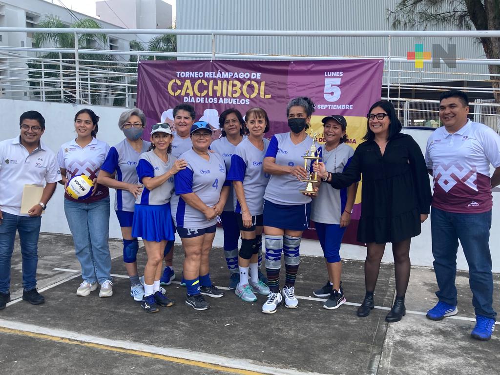 Surgen campeones del Torneo de Cachibol conmemorativo al Día del Abuelo