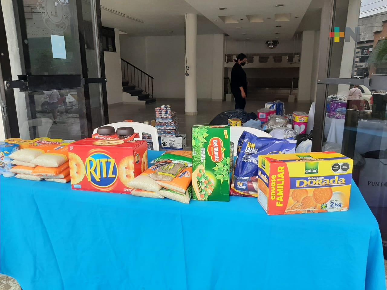 En Xalapa continúan instalados centros de acopio para apoyar a damnificados de Otis