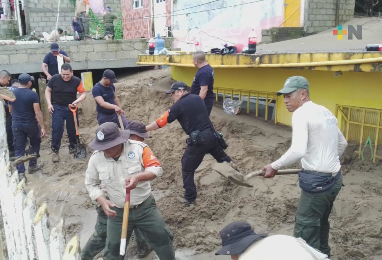 Tormenta provoca deslave de loma en  Alvarado; hay cuatro viviendas afectadas