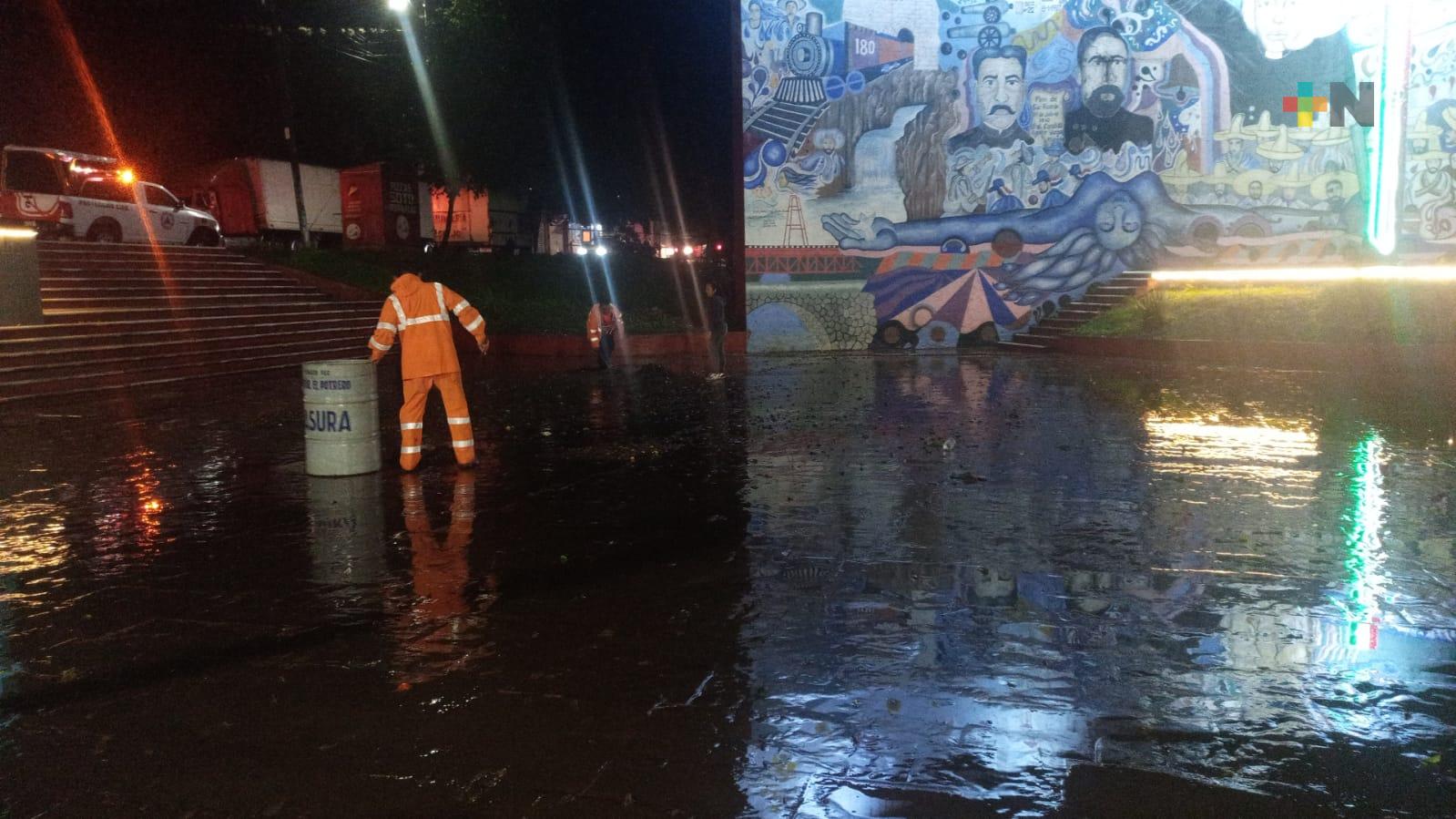 Intensas lluvias inundan parque en Potrero Nuevo