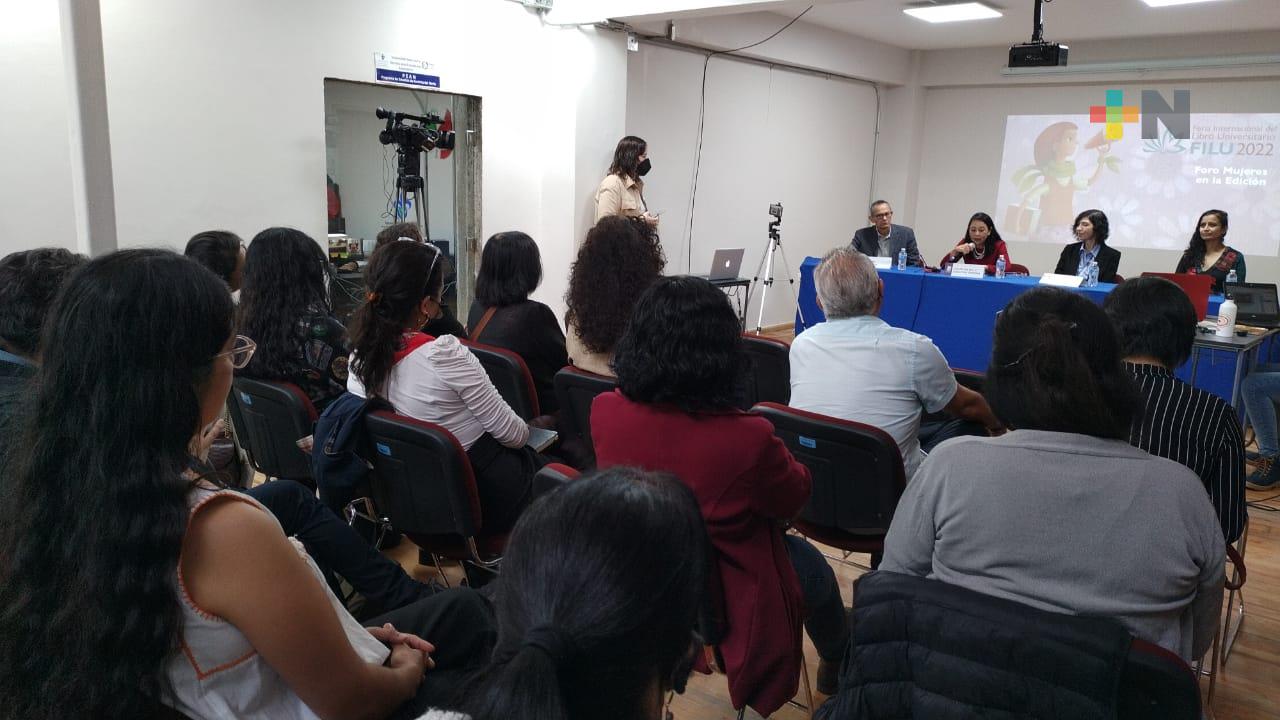 Editorial de la UV ha buscado alternativas ante la falta de papel