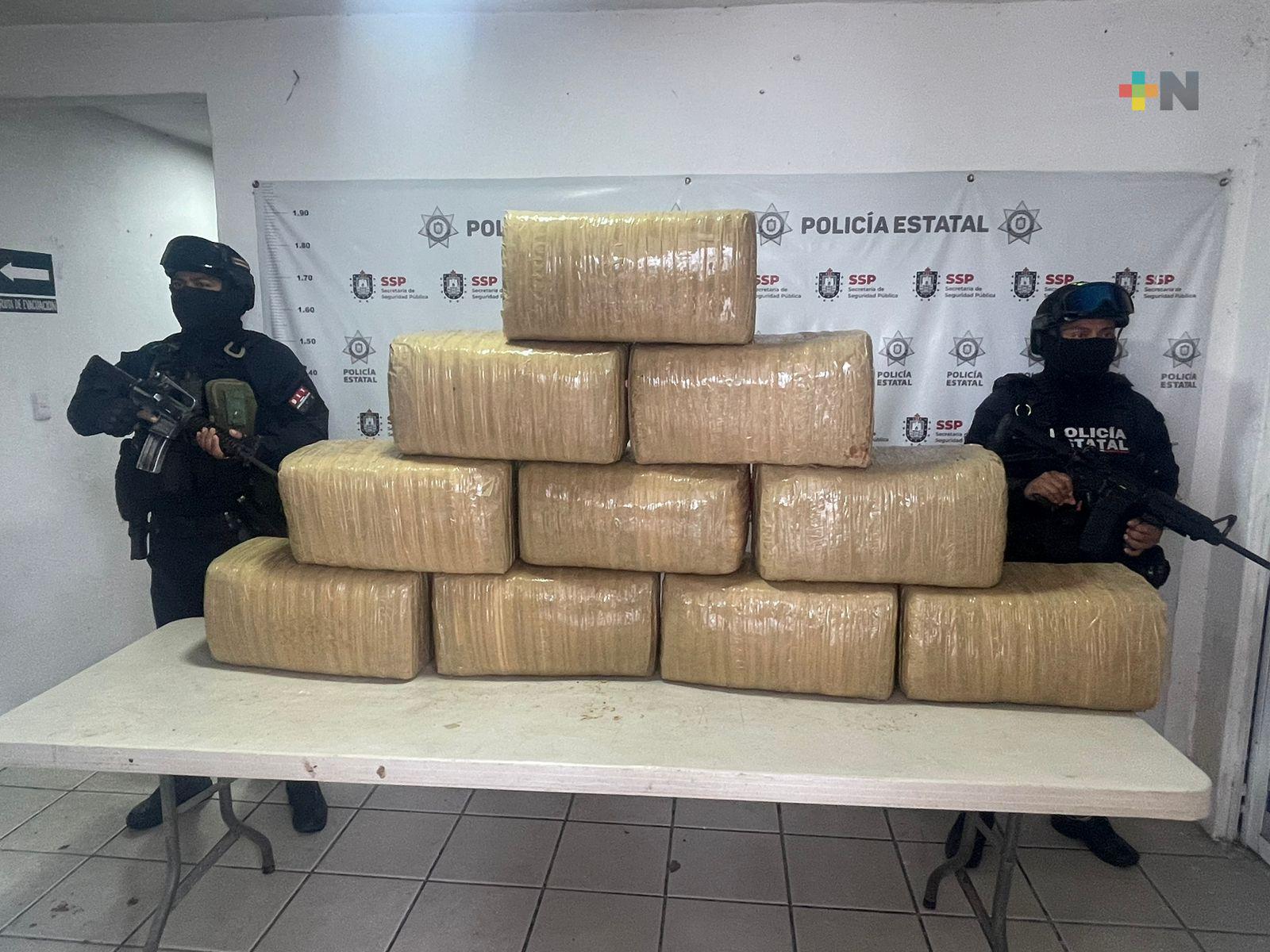 Detienen en carretera Las Choapas-Cuichapa a sujeto que transportaba cocaína