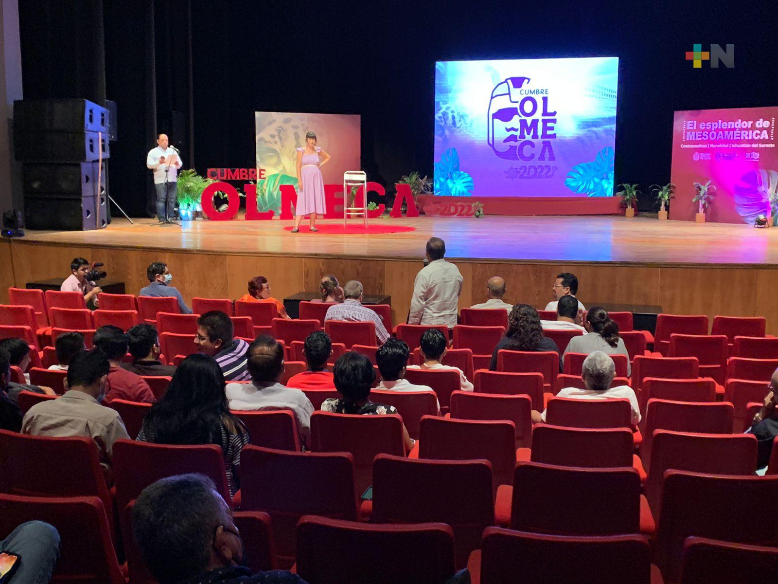 Especialistas imparten pláticas de Cultura Olmeca en Coatza
