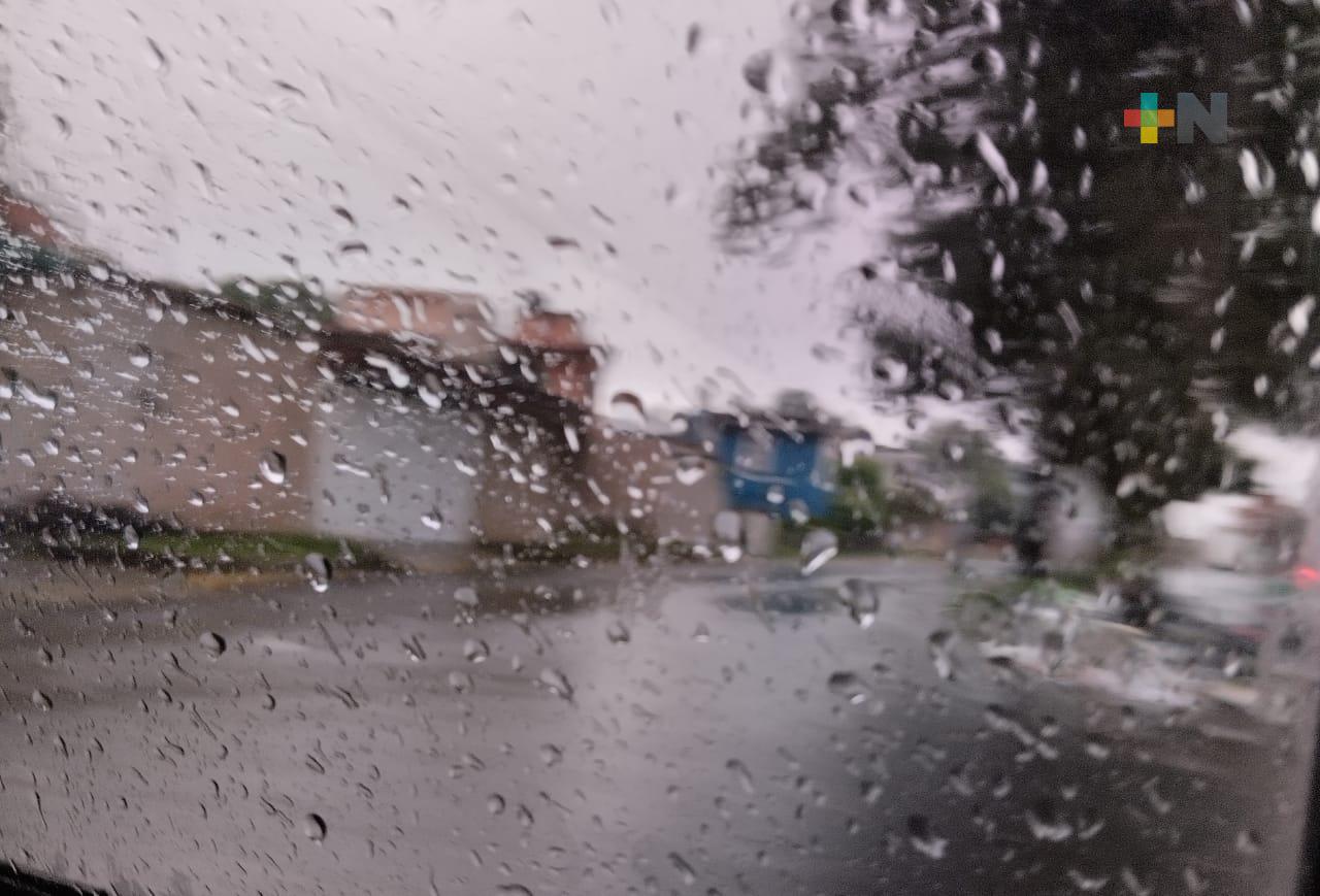 Continúan lluvias fuertes a muy fuertes con tormentas aisladas en el estado de Veracruz