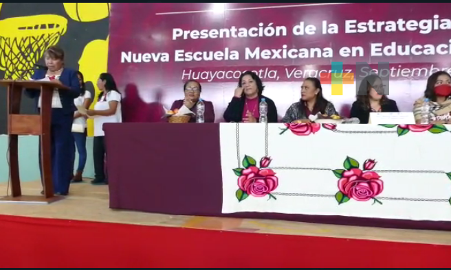 Presentan estrategia de la nueva Escuela Mexicana en Huayacocotla