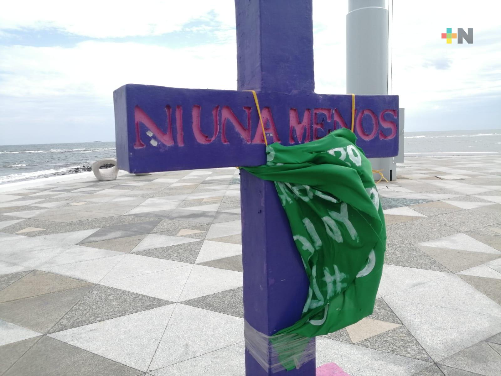 Con pañuelos verdes conmemoran Día Internacional por los Derechos Sexuales y Reproductivos