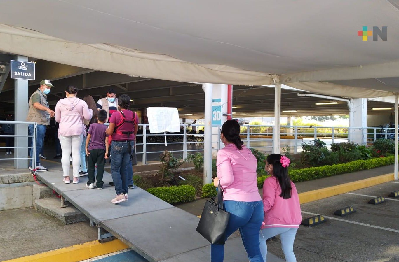 Responsabilidad y prevención, razones para vacunar contra el covid a hijos