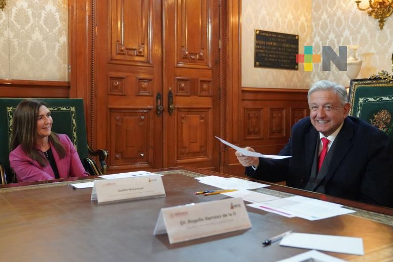 Presidente López Obrador se reúne con directivos de Walmart en Palacio Nacional