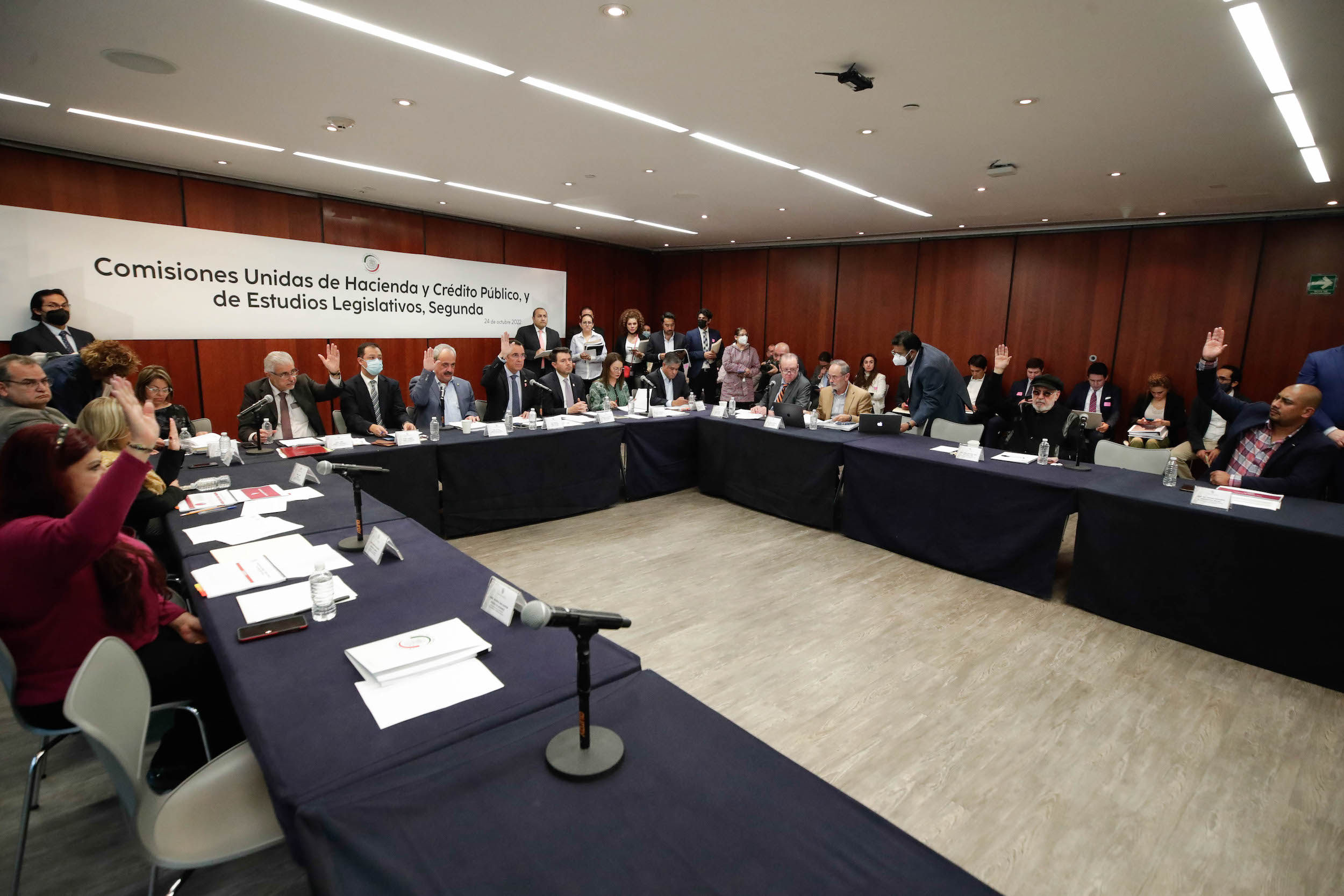 Aprueban comisiones del Senado, en lo general, Ley de Ingresos 2023