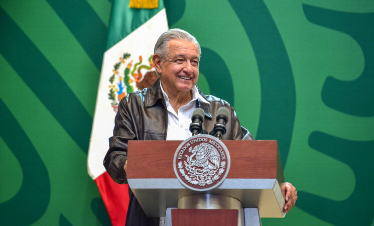 Anuncia AMLO compra de termoeléctrica para abastecer demanda en Baja California Sur