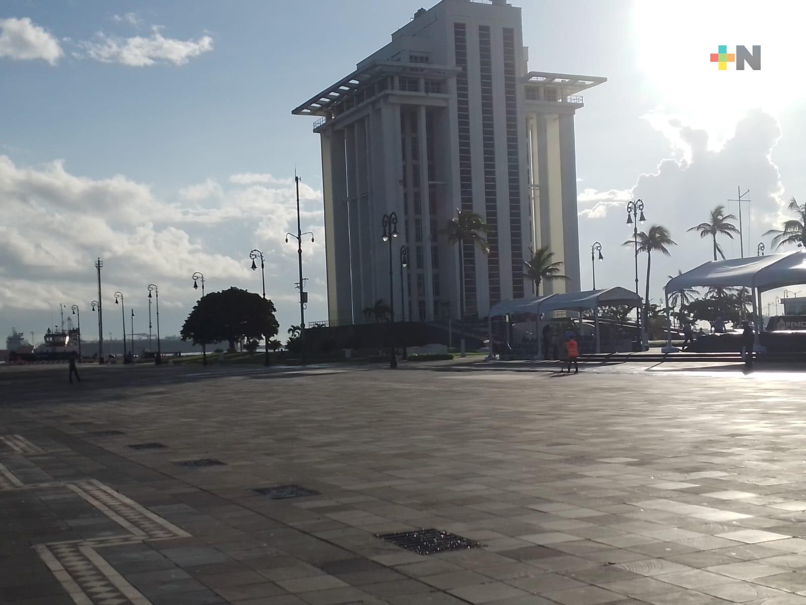 Confirman instalación de pantalla gigante en Macroplaza del malecón