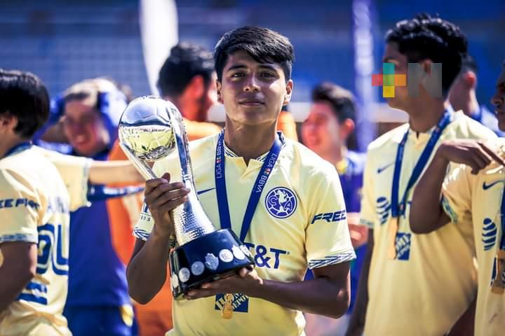 Veracruzano Oziel Escobedo se coronó en la Sub-18 de Liga MX con el América