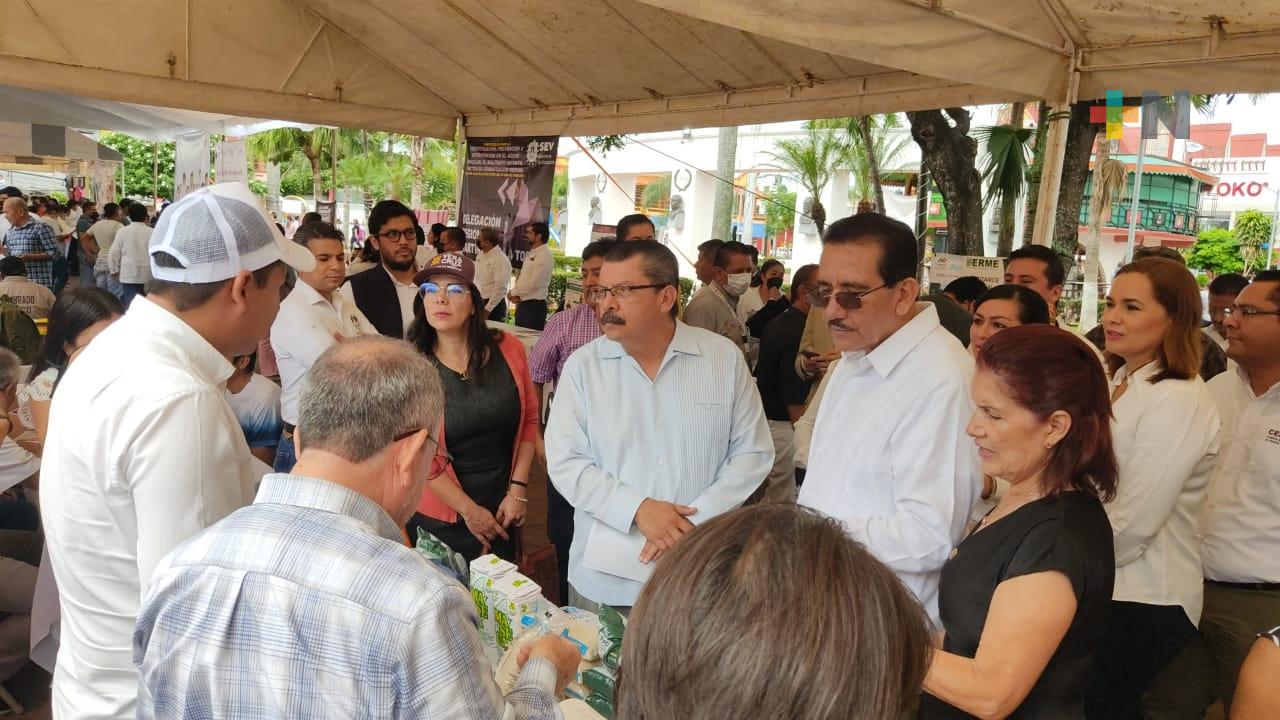 Jornadas de atención de dependencias estatales a población de Martínez de la Torre