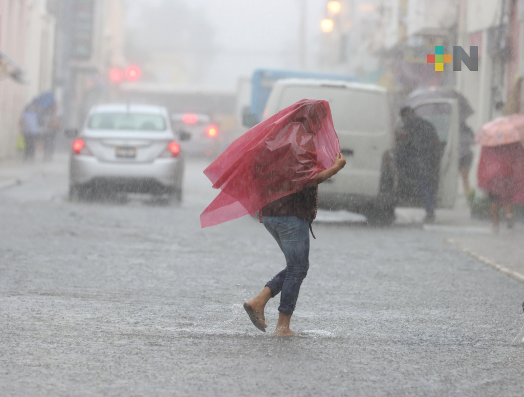 Ingresa Frente Frío #4 y aumenta potencial de lluvias para próximas horas en Veracruz