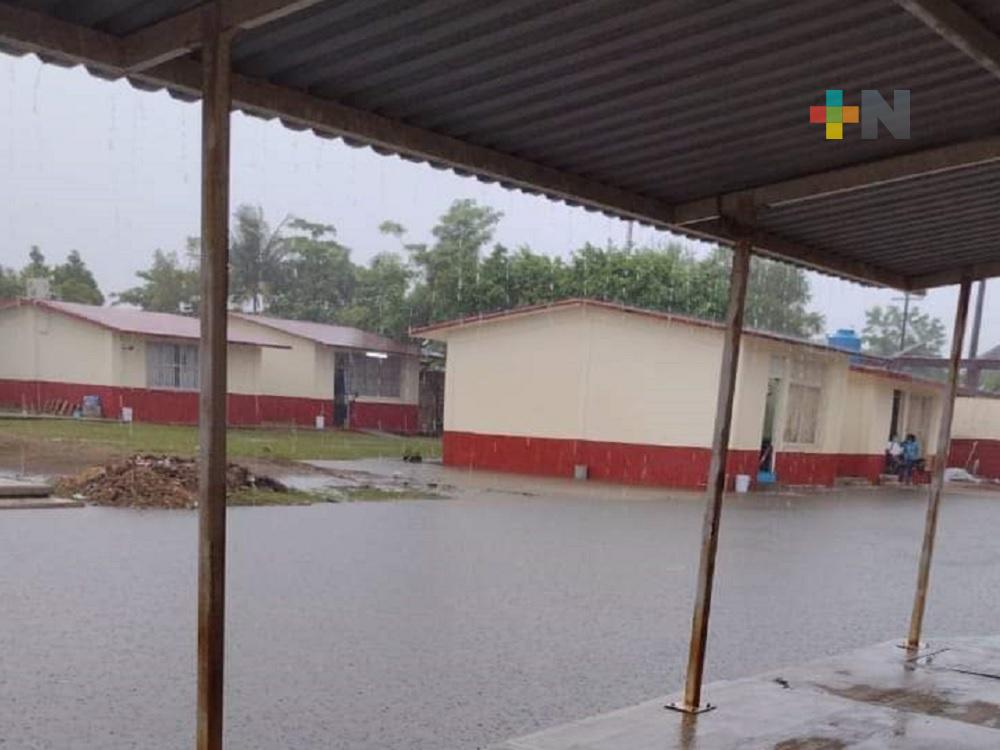 SEV cubrirá daños de escuelas afectadas por lluvias: Zenyazen Escobar
