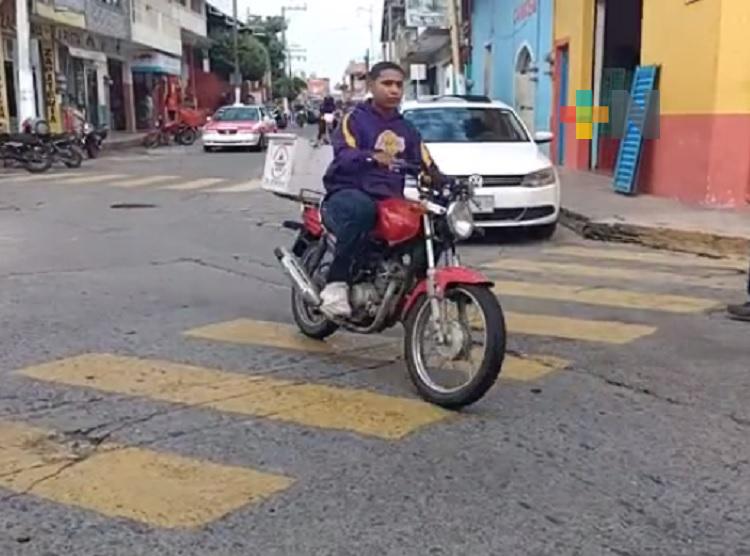 En Misantla no multarán a repartidores de moto