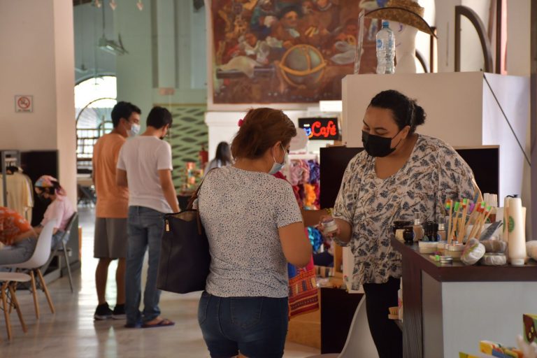 Invita Centro Cultural Atarazanas a conocer la identidad cultural de Tomatlán y al bazar de emprendimiento