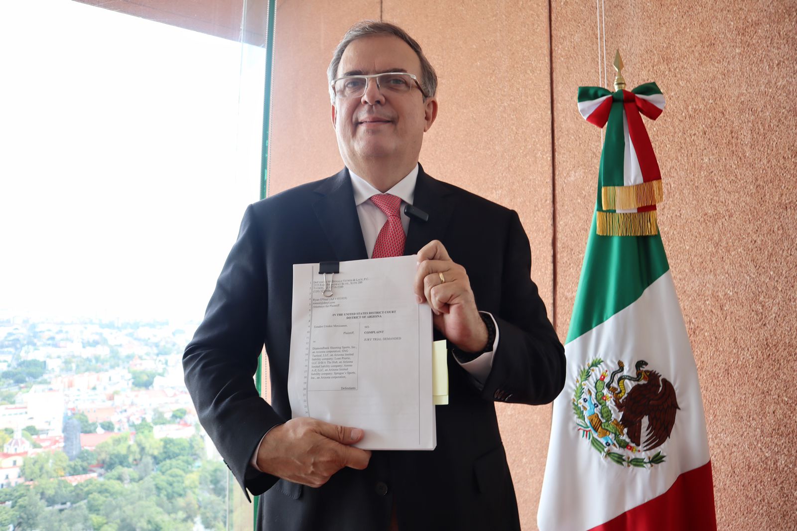 Gobierno de México presenta segunda demanda para combatir tráfico ilícito de armas