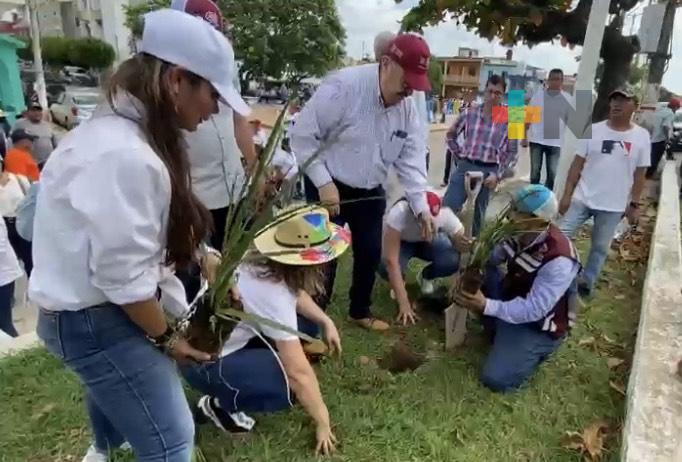 «Fabriquemos Agua Reforestando» llegó a Cosamaloapan