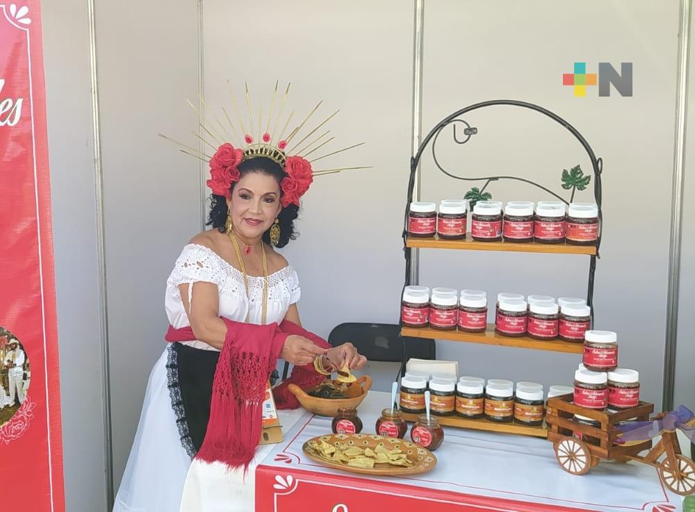 Inauguran exposición de productos con Calidad Veracruz en el Paseo de Los Lagos