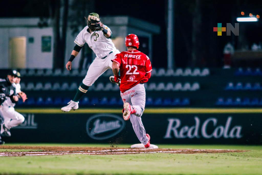El Águila-Bravos sigue sin ganar, Puebla lo venció por pizarra de 15-11