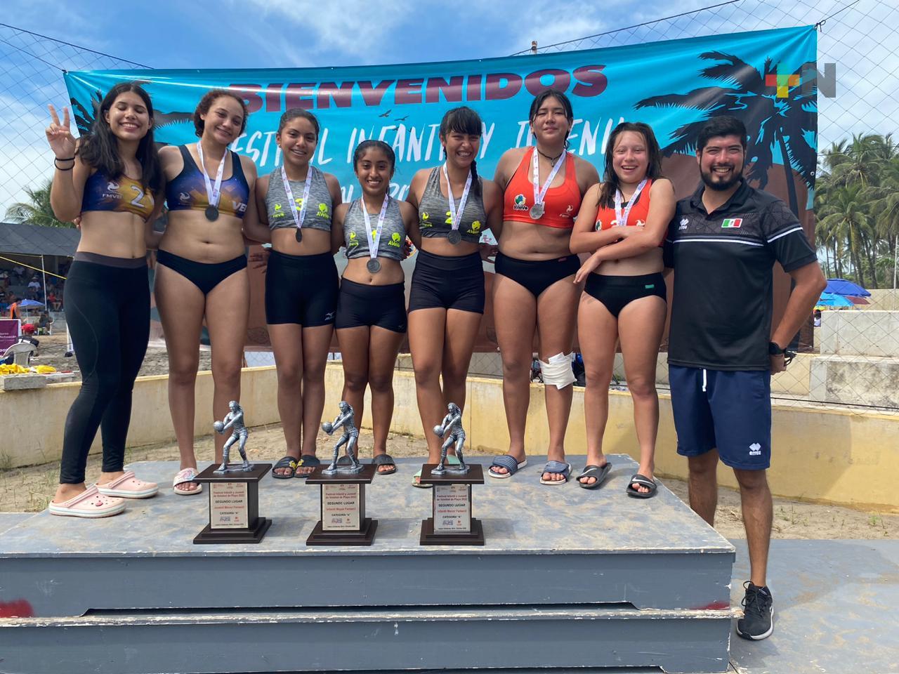 Leonas de Coatza finalistas en Nacional de Voleibol de Playa
