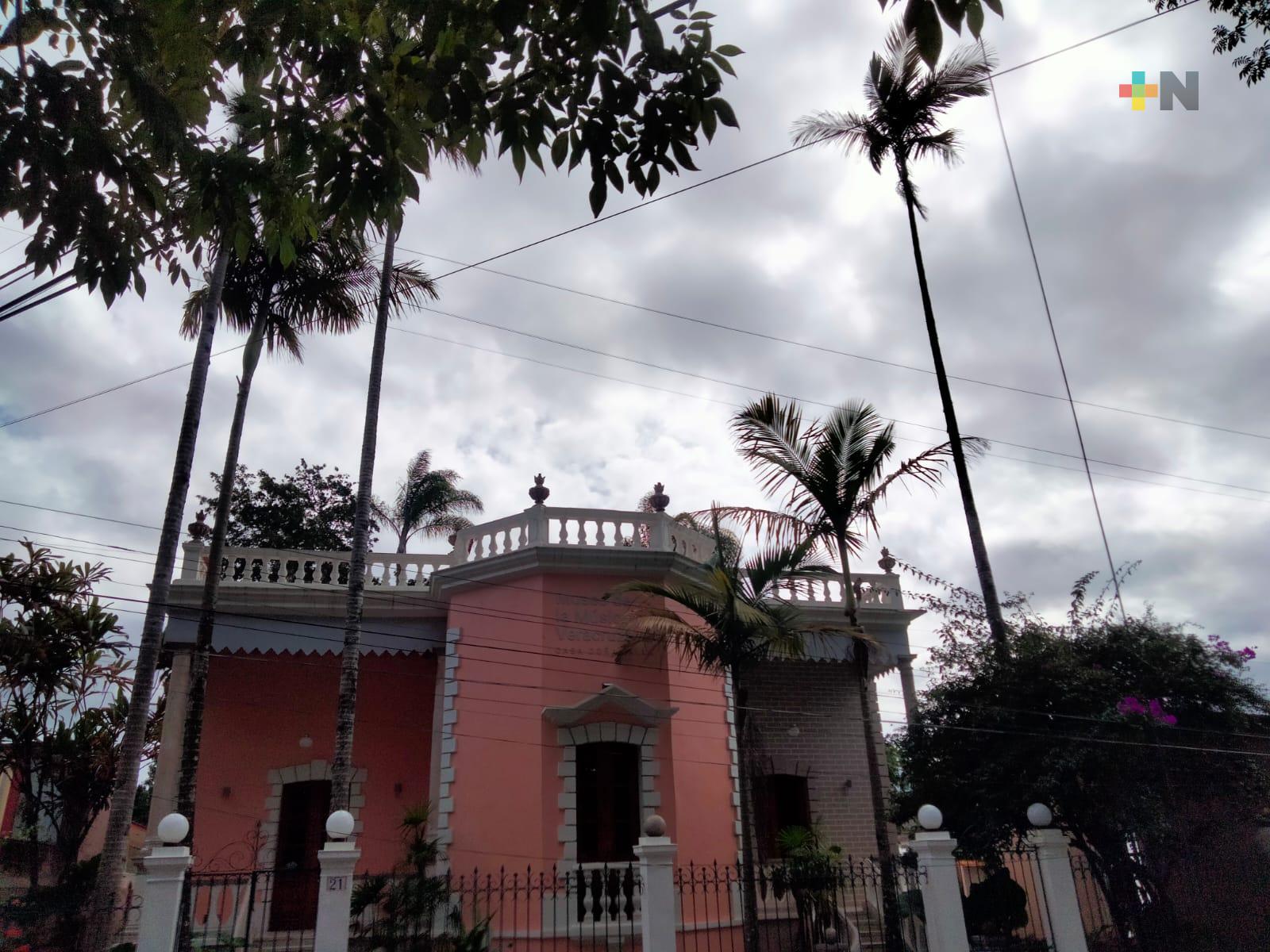 Casa Doña Falla presenta exposiciones para fanáticos del bolero