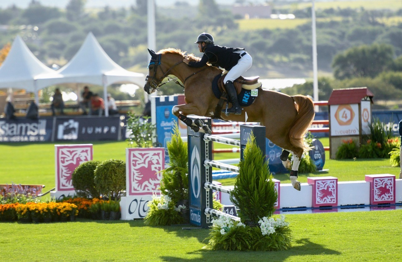 Jinetes mexicanos destacan en Grand Prix Otomí en San Miguel de Allende