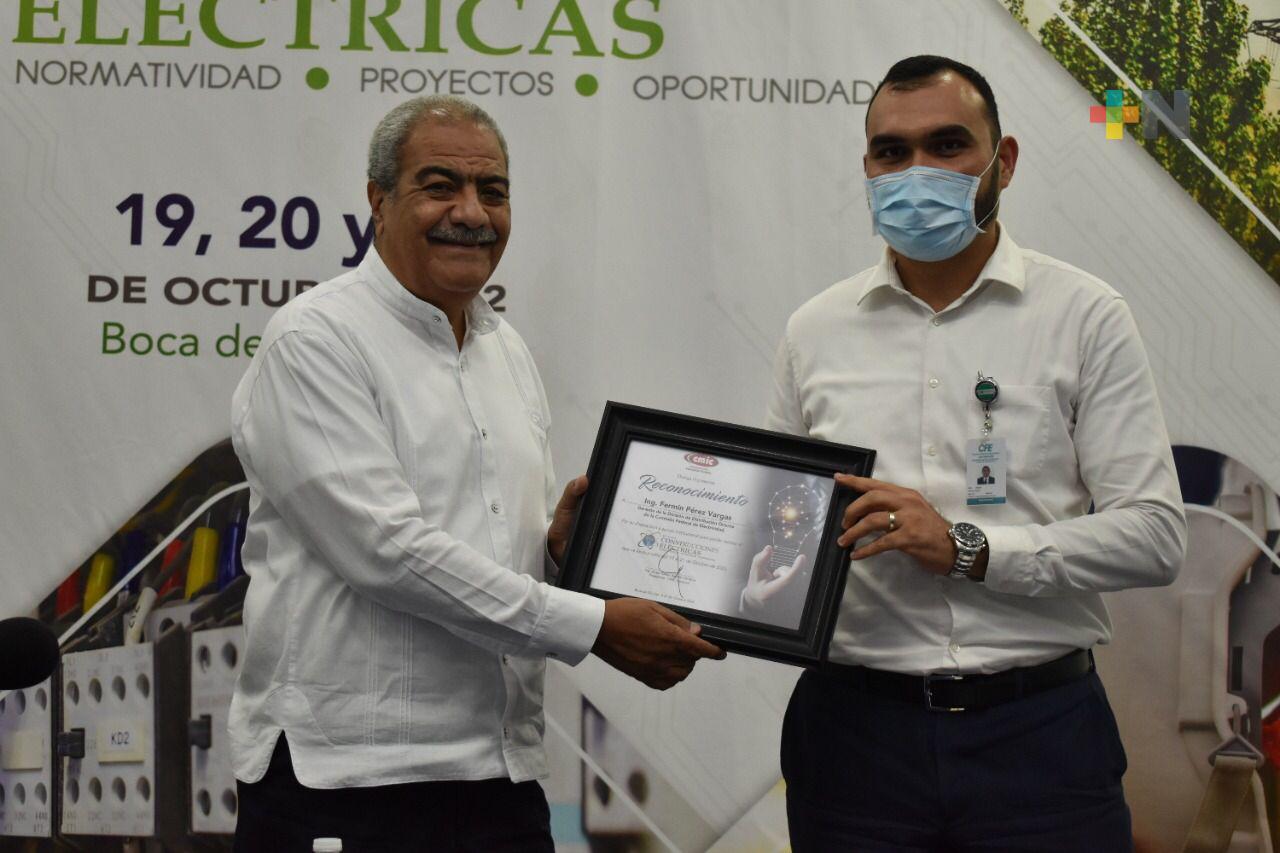 Estrechan lazos de trabajo coordinado CFE y CMIC Veracruz-Puerto