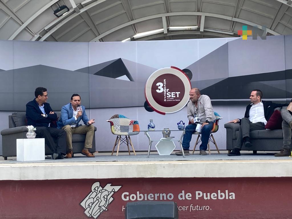 Debate director de RTV sobre Futuro de Medios Públicos en encuentro del SET Puebla