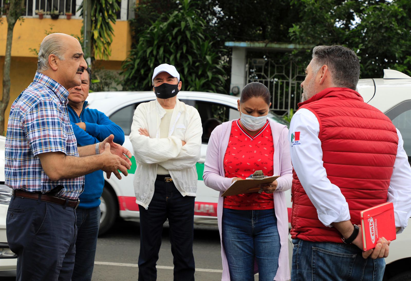 Se reúne alcalde de Xalapa con vecinos de la avenida Miguel Alemán