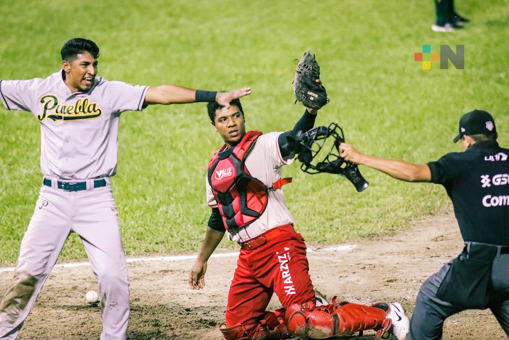 Pericos de Puebla venció por 8-2 a El Águila-Bravos, en la Invernal Mexicana