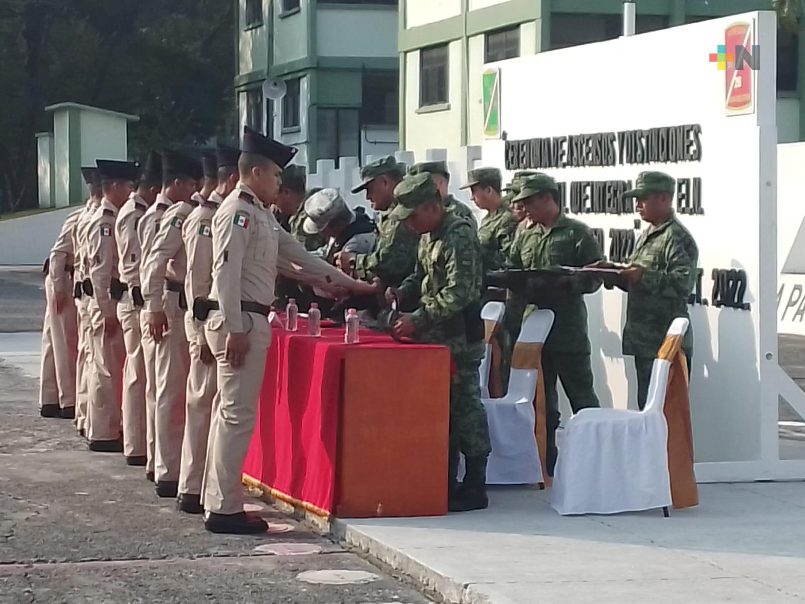 Cada vez más jóvenes que realizan servicio militar deciden continuar carrera en la milicia