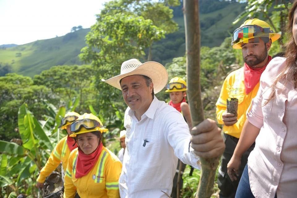 Encabeza Cuitláhuac García segunda jornada de «Fabriquemos Agua Reforestando»