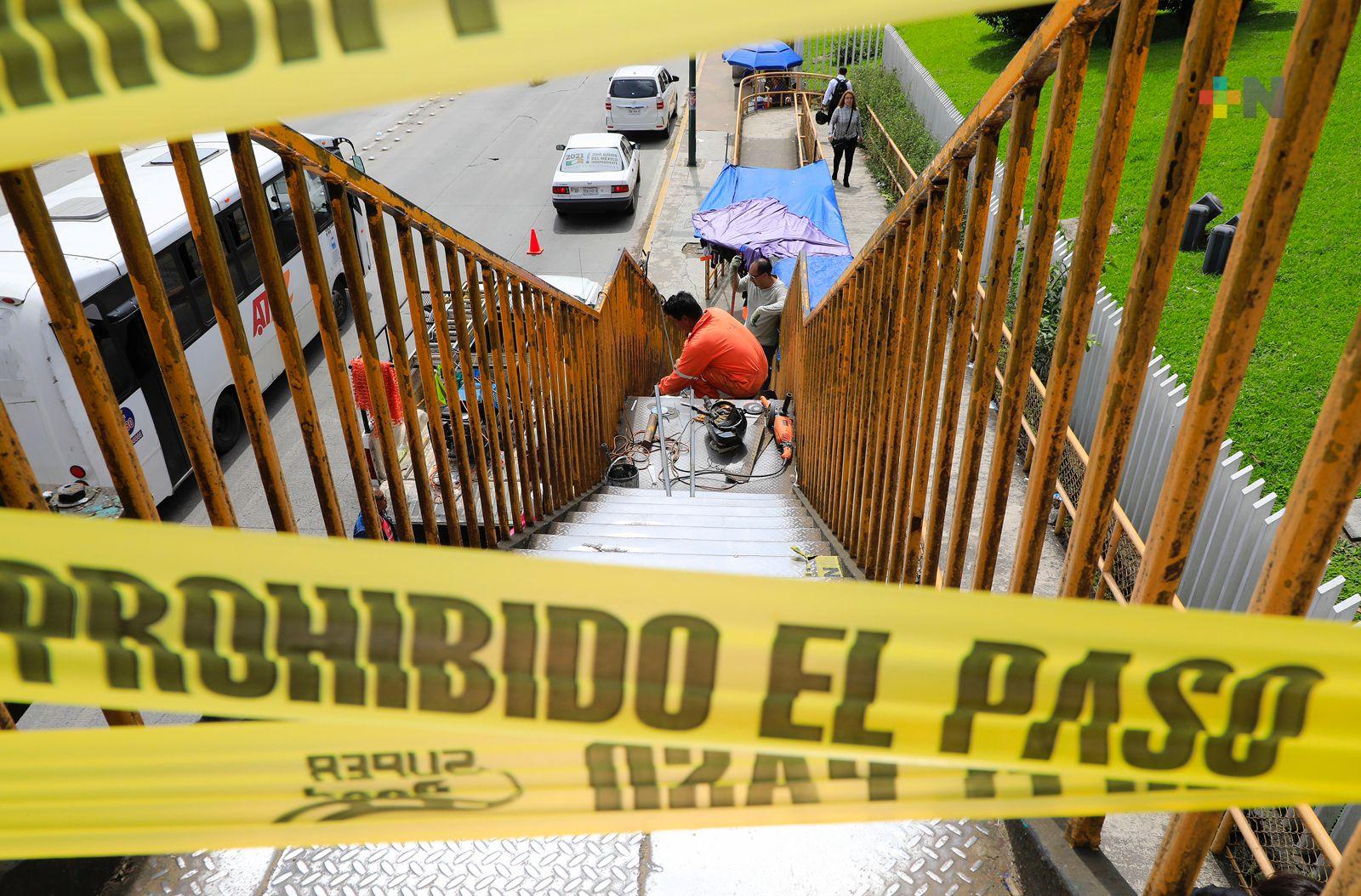 Rehabilita Ayuntamiento de Xalapa puente peatonal