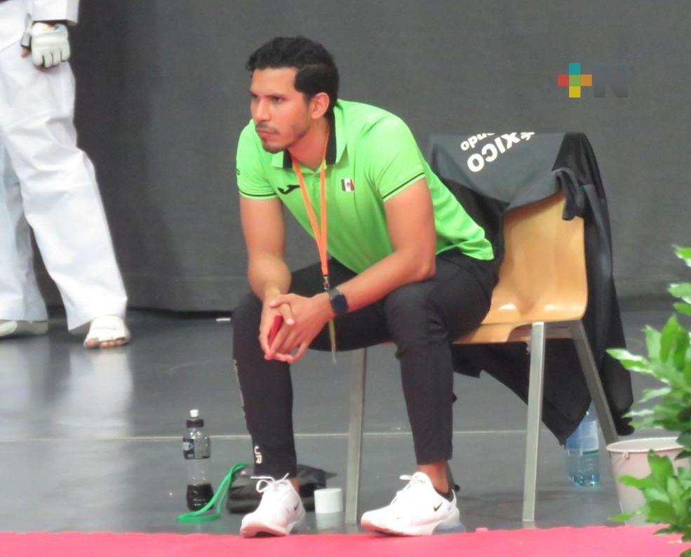 Abel Mendoza es designado ganador del Premio Estatal del Deporte 2022, en categoría «Entrenador»