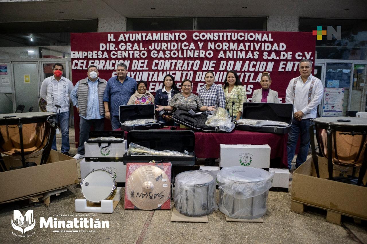 Gestiona Ayuntamiento donación de instrumentos para orquesta de música