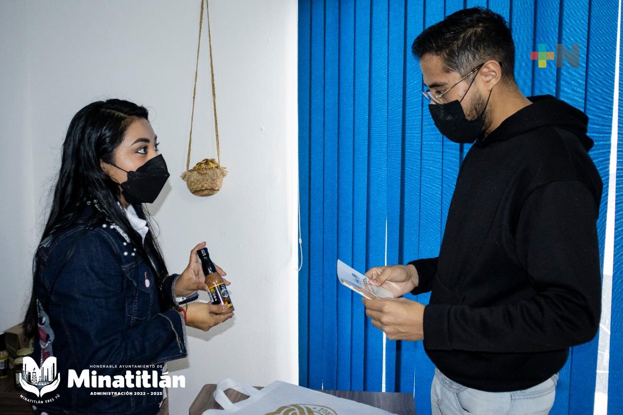 Ayuntamiento de Minatitlán realiza registro de emprendedores de la región