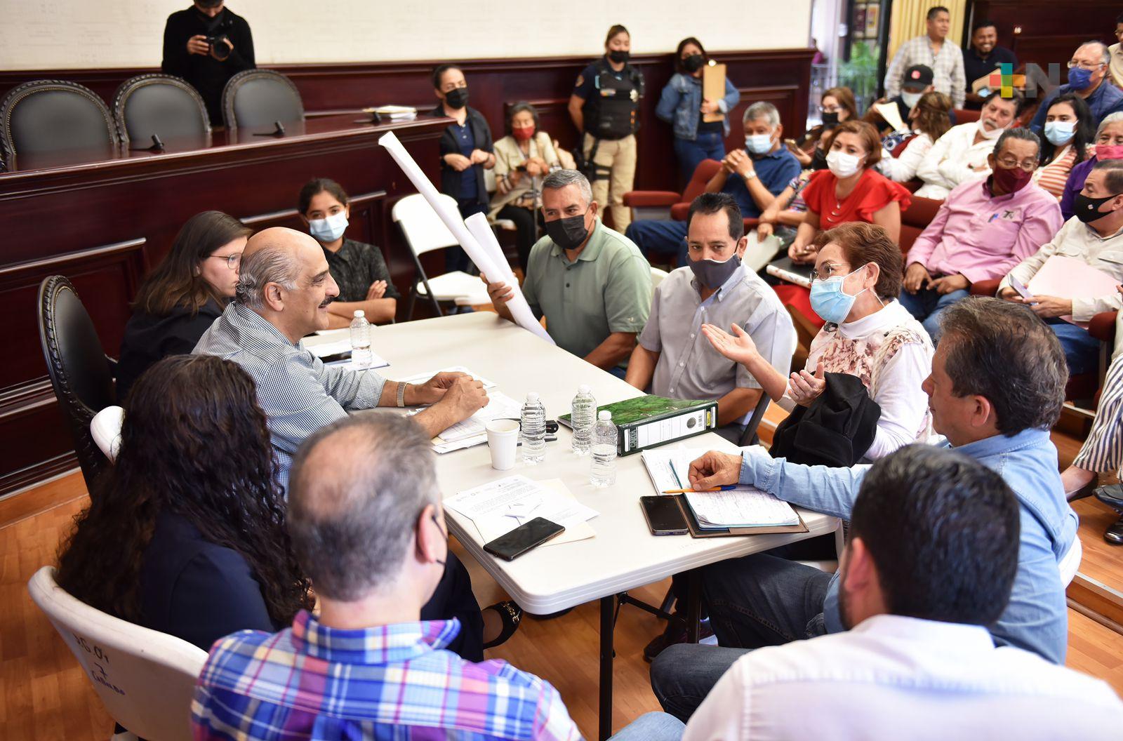 Acuden patronatos de obra a jornada de audiencias ciudadanas