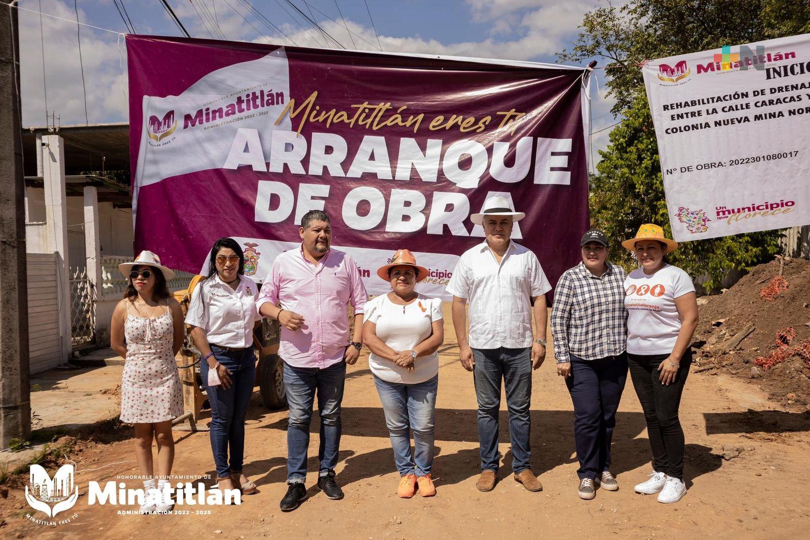 Encabeza Carmen Medel rehabilitación de drenaje sanitario y agua potable en la Nueva Mina Norte