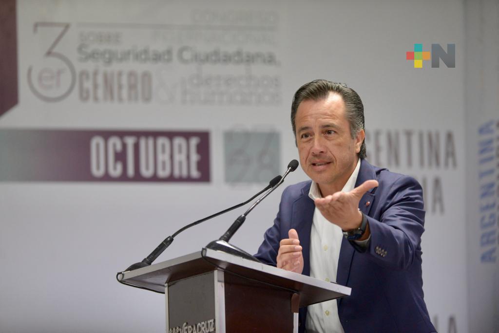 Necesario modificar concepciones para transformar la seguridad respecto a género y derechos humanos: Gobernador